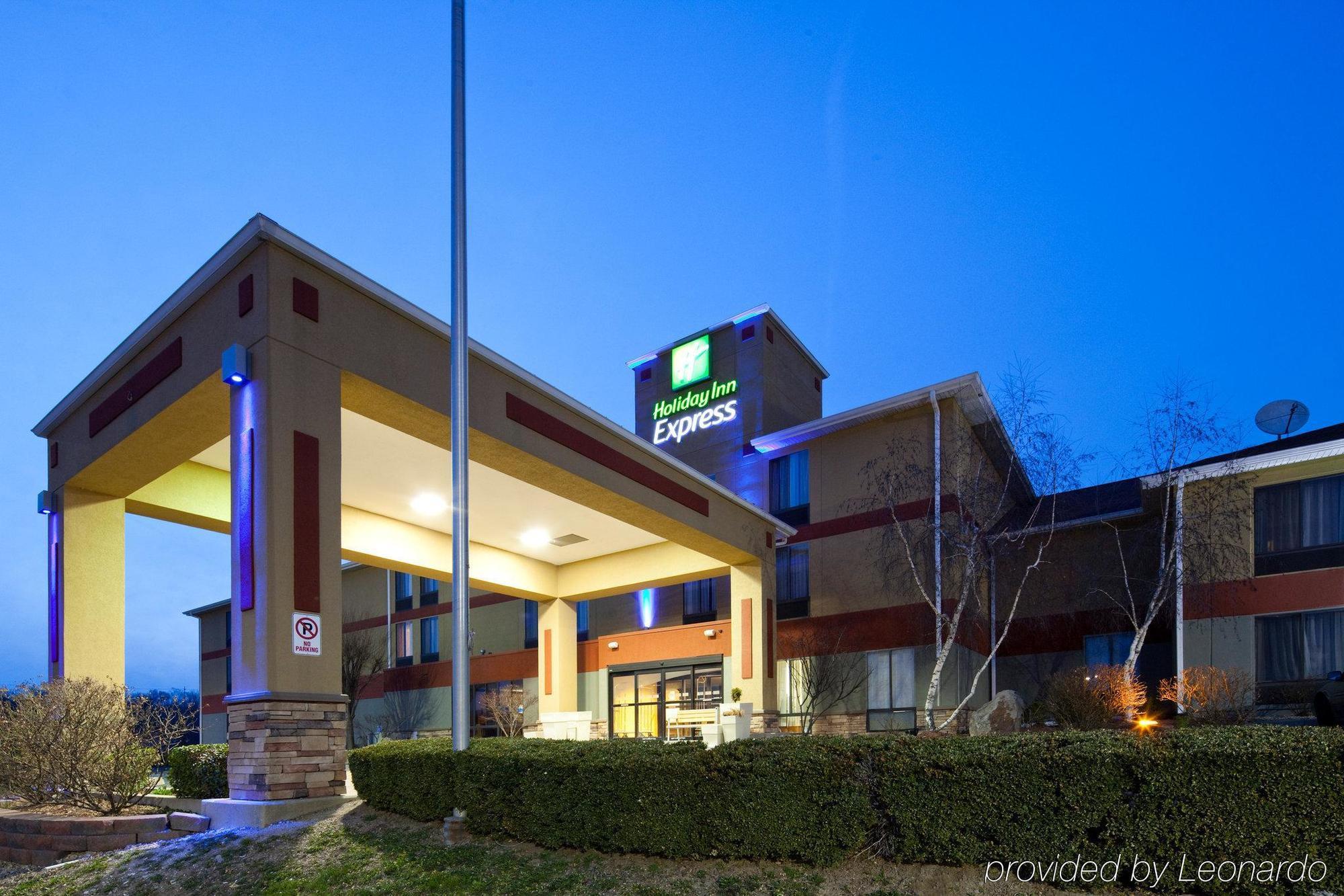 Quality Inn & Suites Lawrenceburg Dış mekan fotoğraf