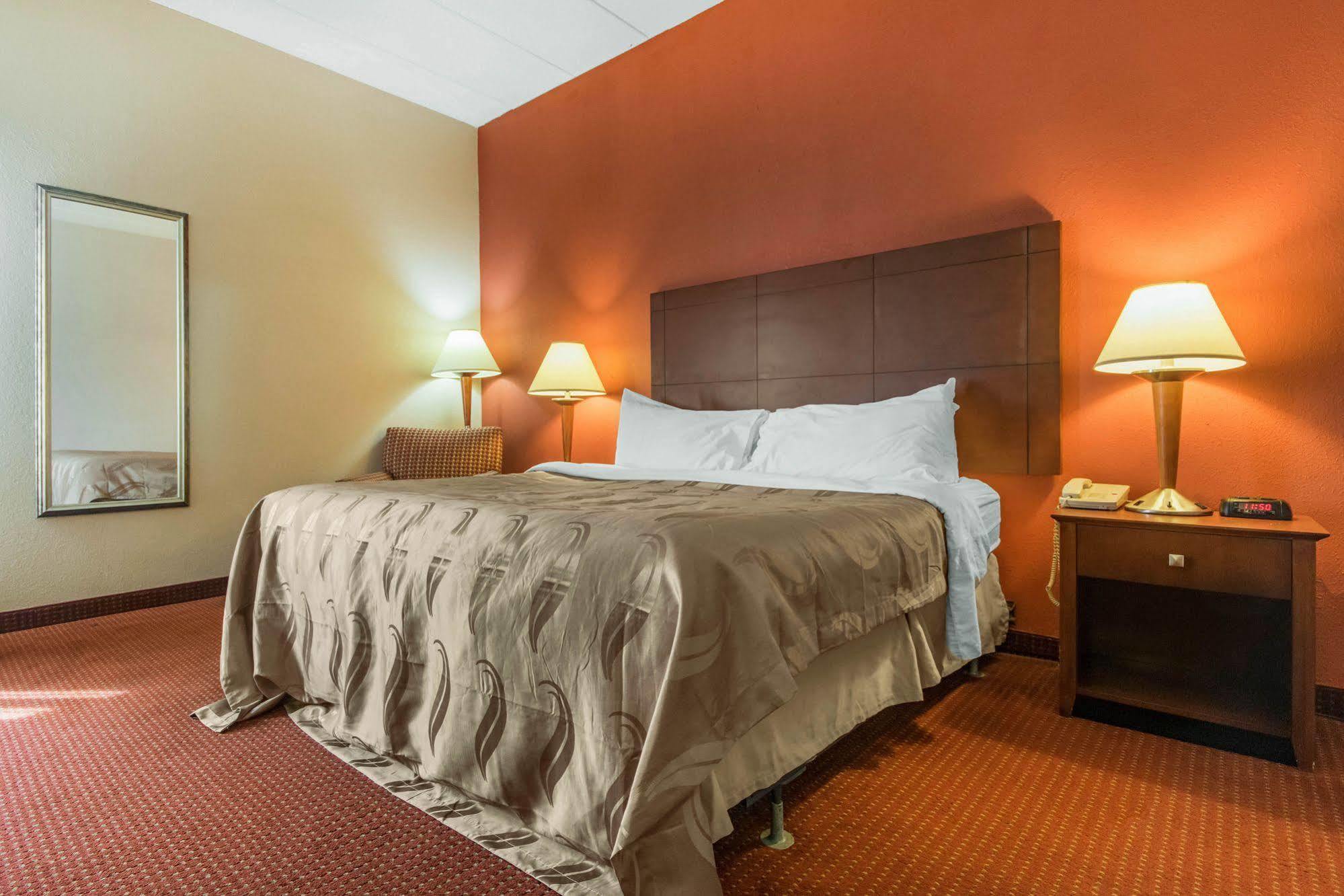 Quality Inn & Suites Lawrenceburg Dış mekan fotoğraf