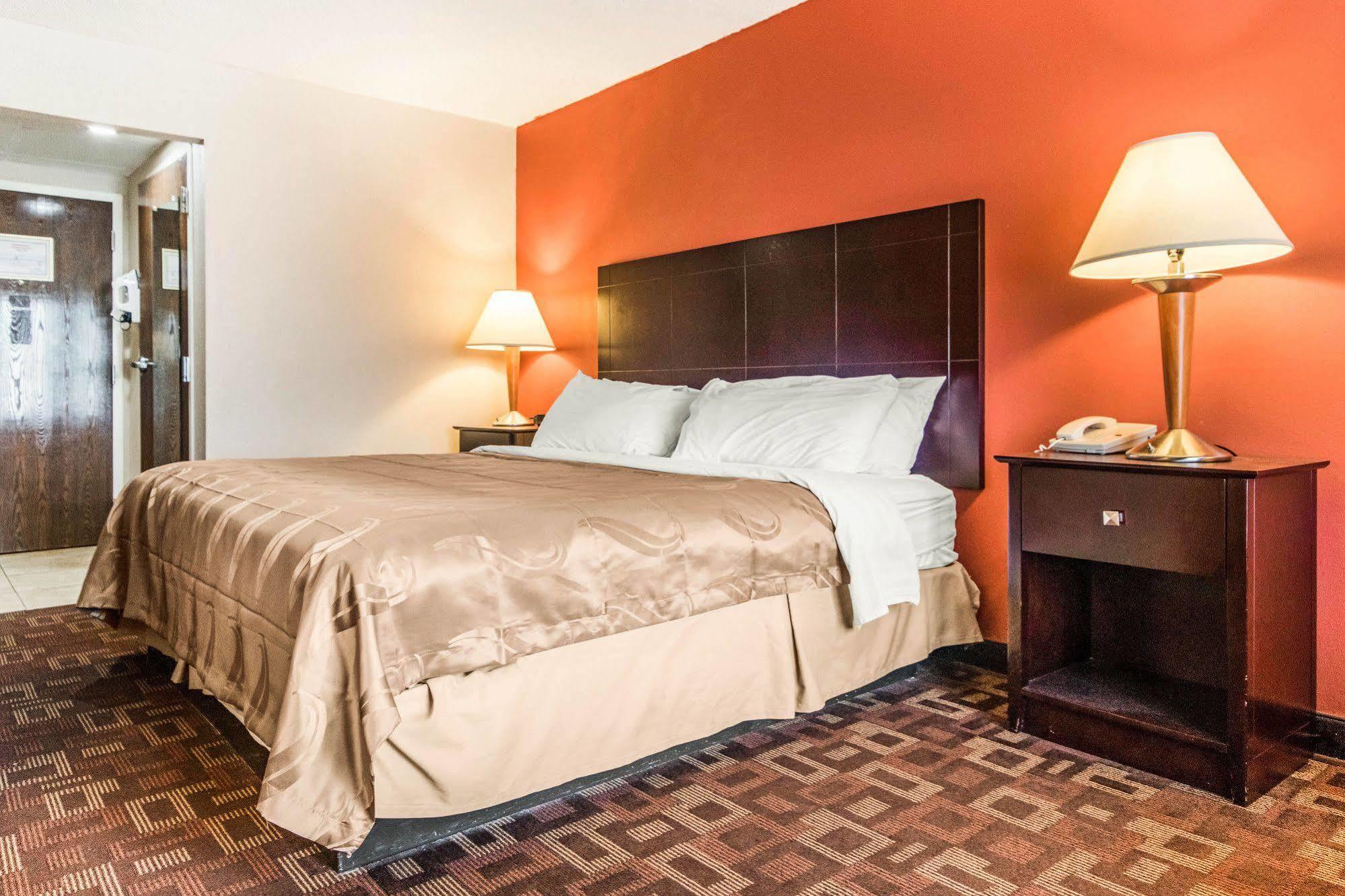 Quality Inn & Suites Lawrenceburg Dış mekan fotoğraf